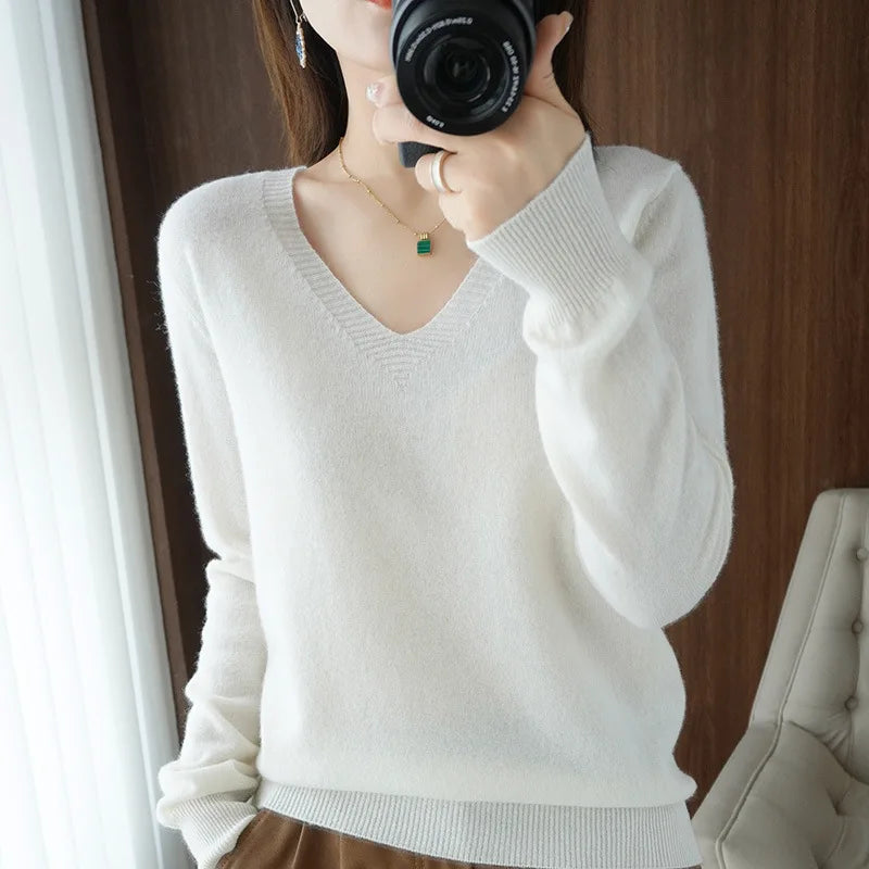 Pull en maille à col V lacé – Femme