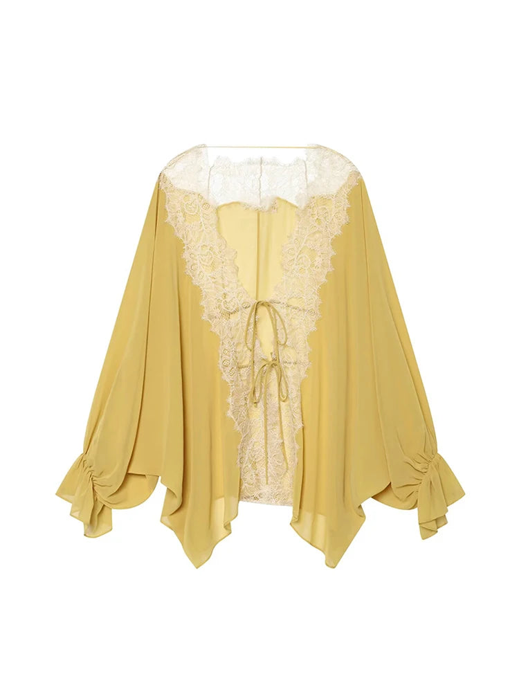 Blouse en dentelle à manches lanterne – Femme