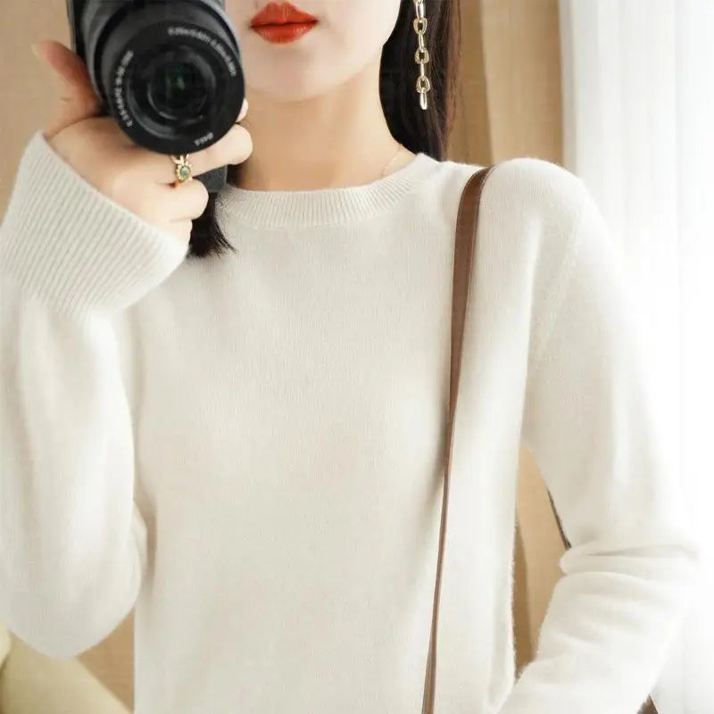 Pull fin en maille à col rond – Femme
