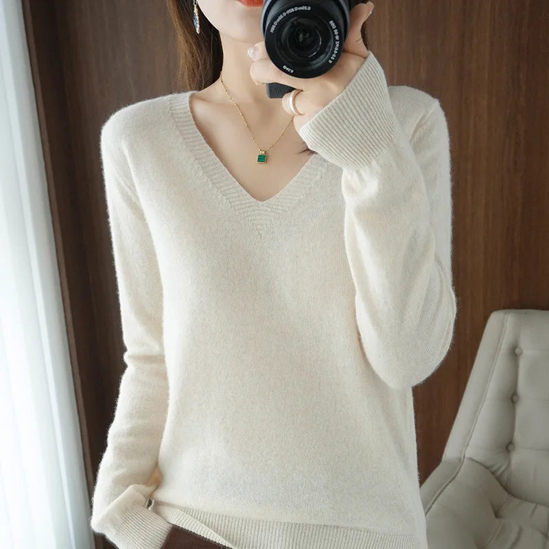Pull en maille à col V lacé – Femme