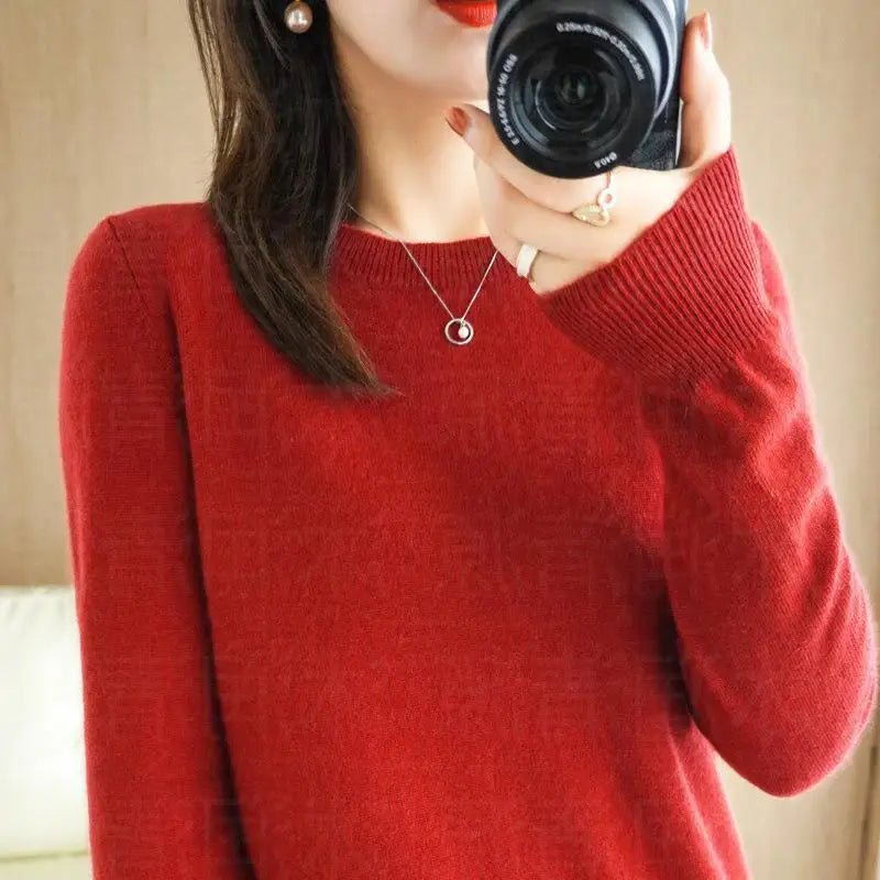 Pull fin en maille à col rond – Femme
