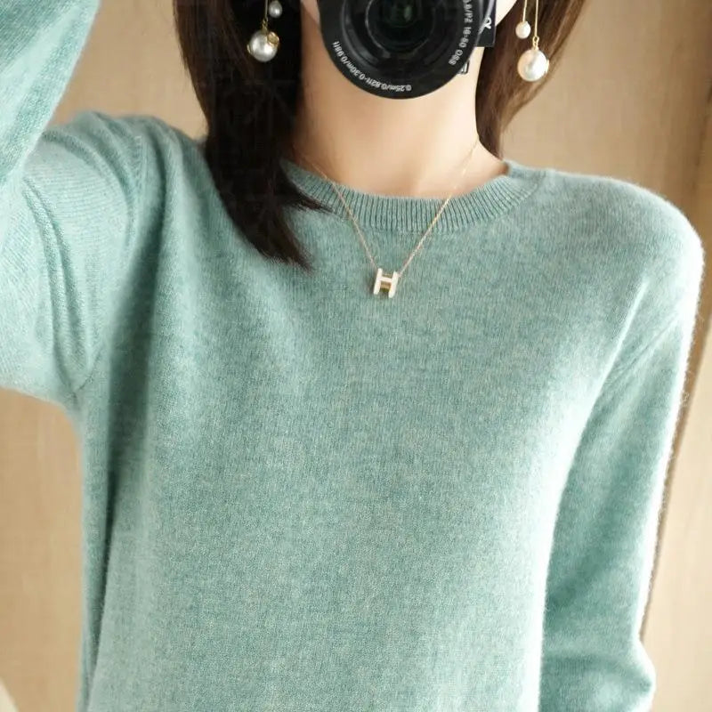Pull fin en maille à col rond – Femme