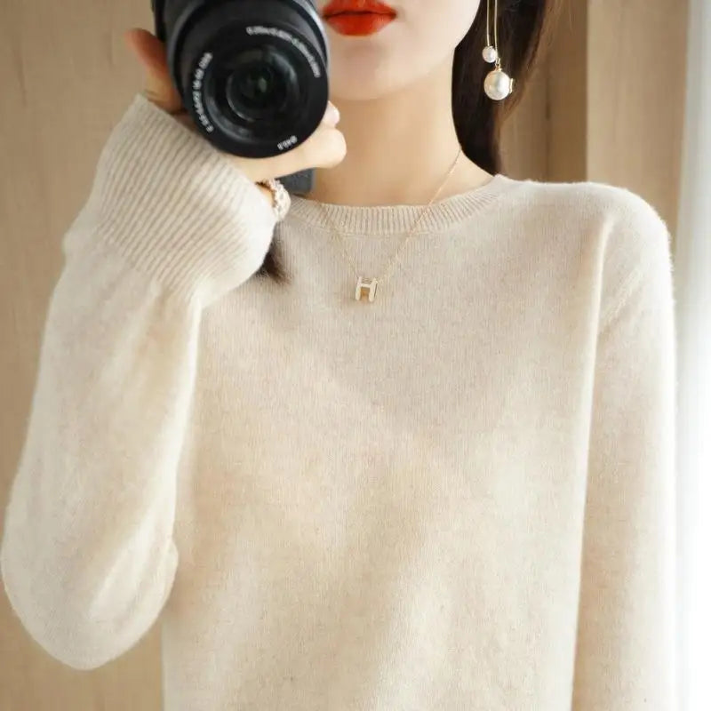 Pull fin en maille à col rond – Femme