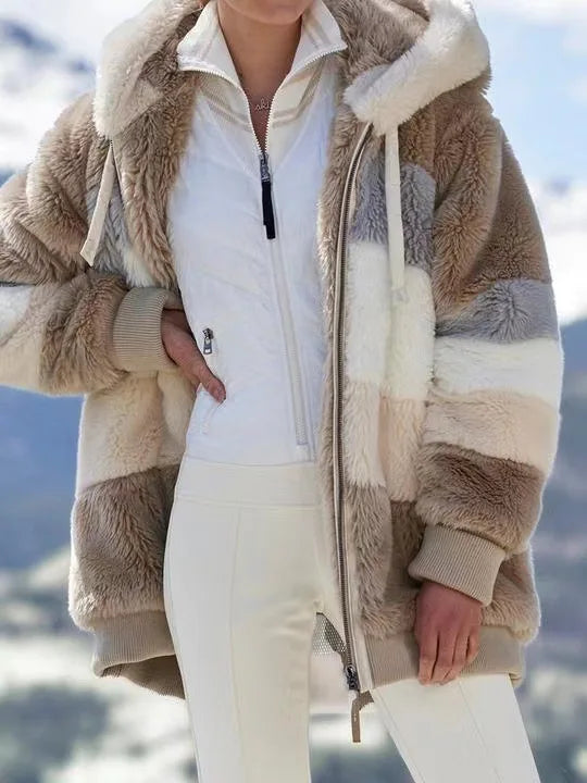 Veste zippée à capuche doublée en sherpa – Femme