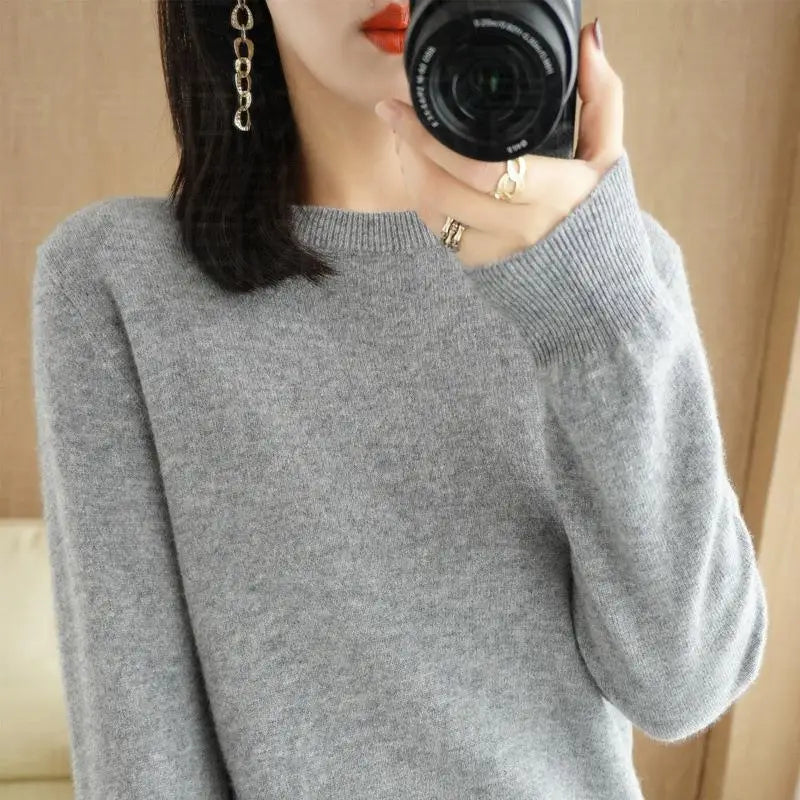 Pull fin en maille à col rond – Femme