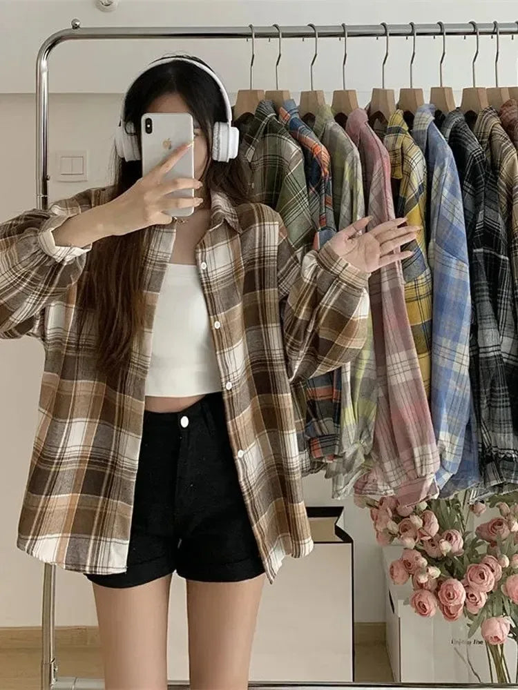 Chemise vintage à carreaux et à boutons – Femme