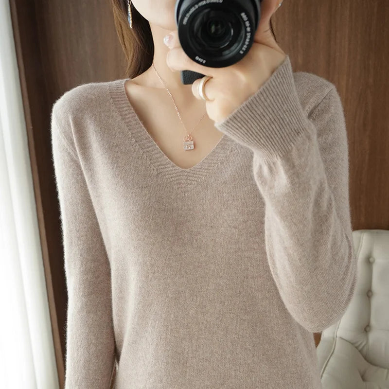 Pull en maille à col V lacé – Femme